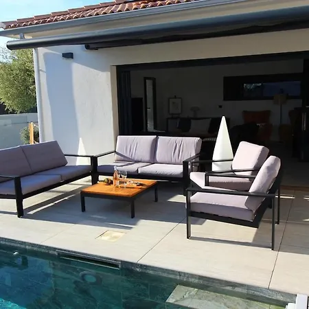 D Exception Piscine Privee 200m2 10 Pers Restonica Les Terrasses De Ruppione